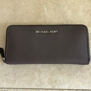 Michael Kors Jet Set Wallet